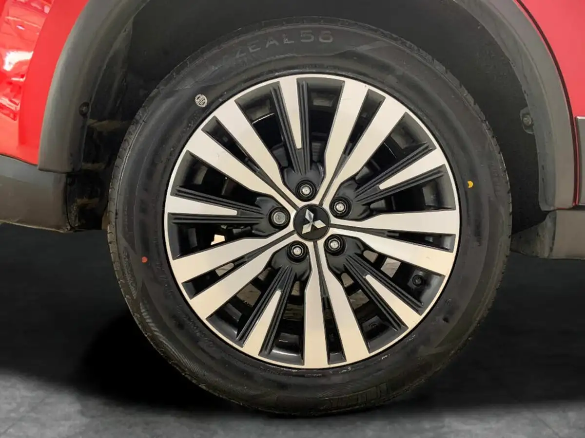 2019-mitsubishi-outlander-20-exceed-big-27
