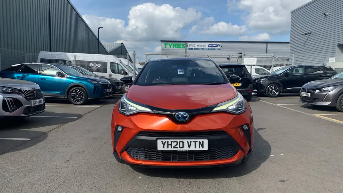 2020-toyota-c-hr-20-vvt-i-orange-edition-big-7