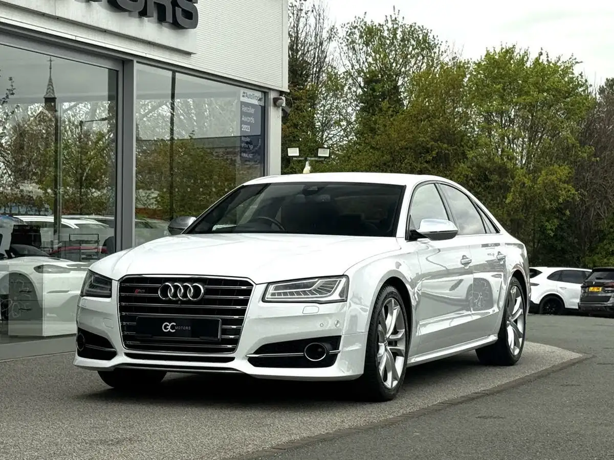 2016-audi-s8-40-tfsi-quattro-520ps-big-0