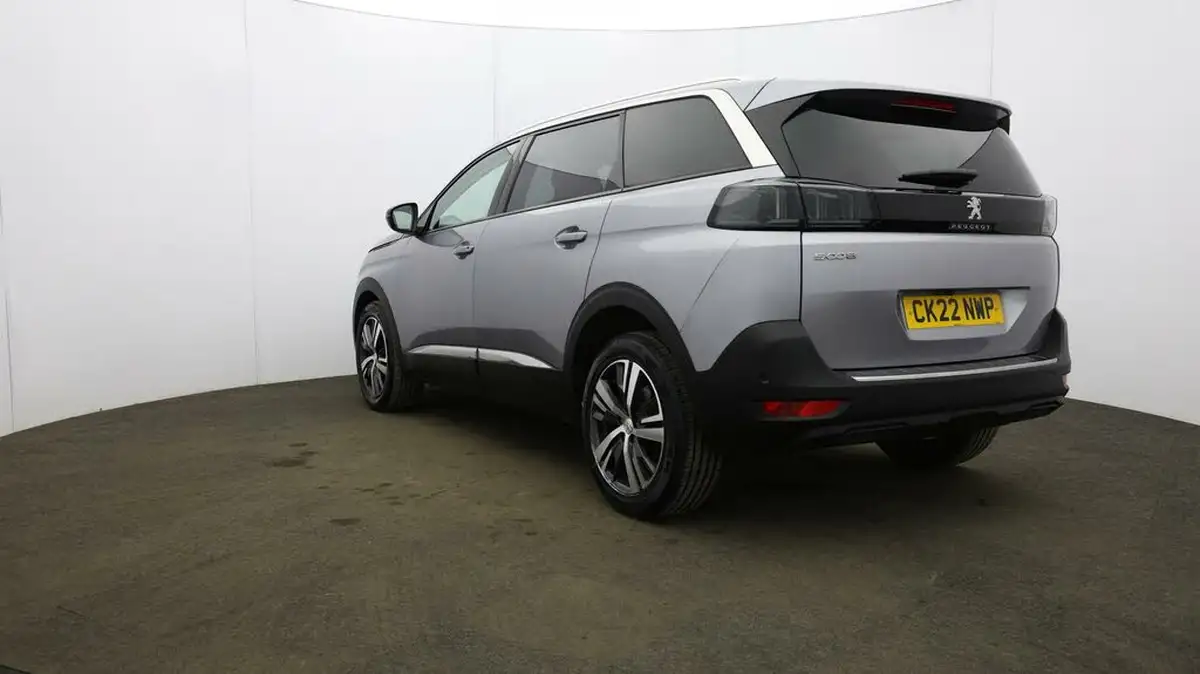 2022-peugeot-5008-suv-12-puretech-allure-premium-big-37