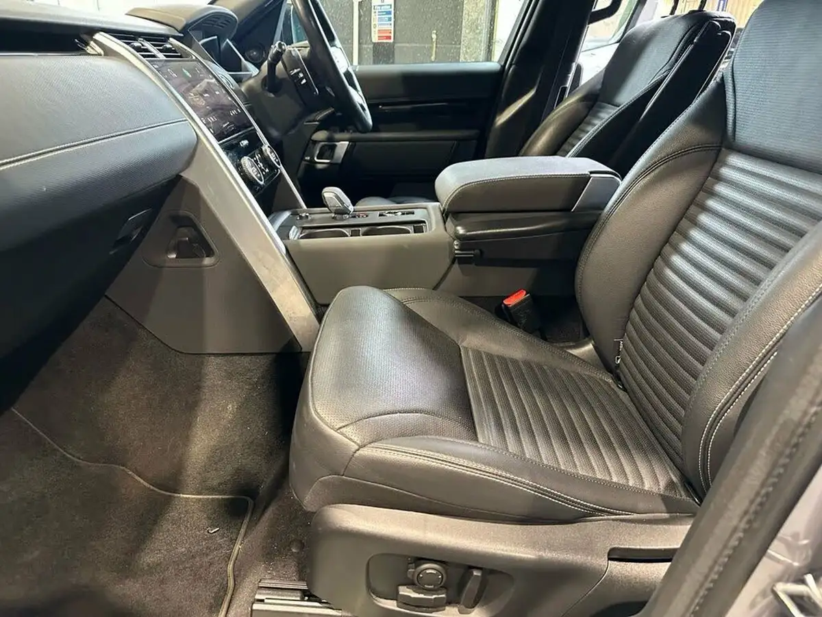 2021-land-rover-discovery-30-d300-r-dynamic-se-big-11