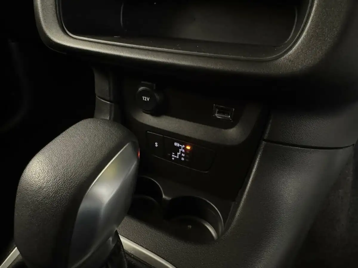 2023-citroen-c3-12-puretech-plus-110ps-eat6-big-29