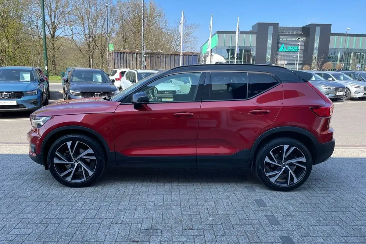 2020-volvo-xc40-20-t4-r-design-pro-big-9