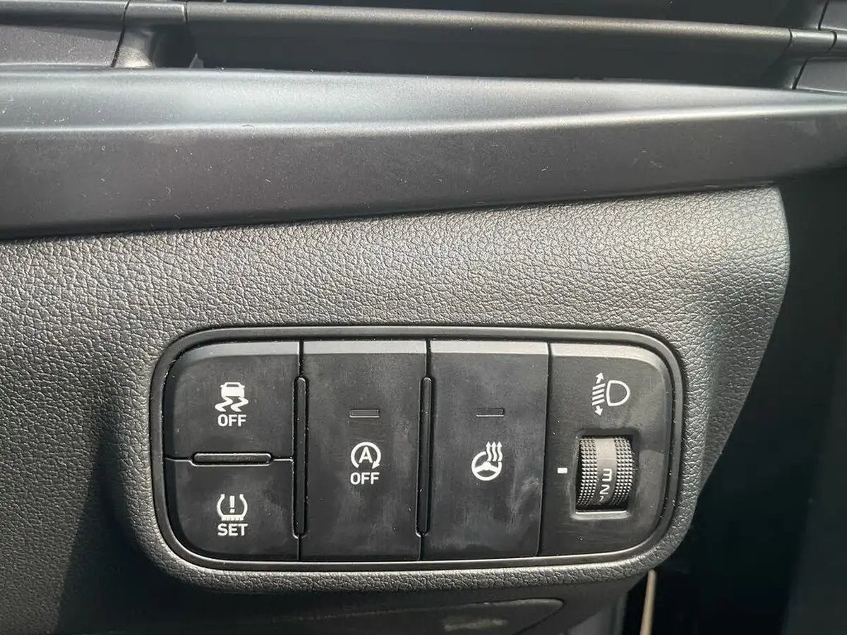 2023-hyundai-bayon-10-t-gdi-premium-100ps-dct-big-25