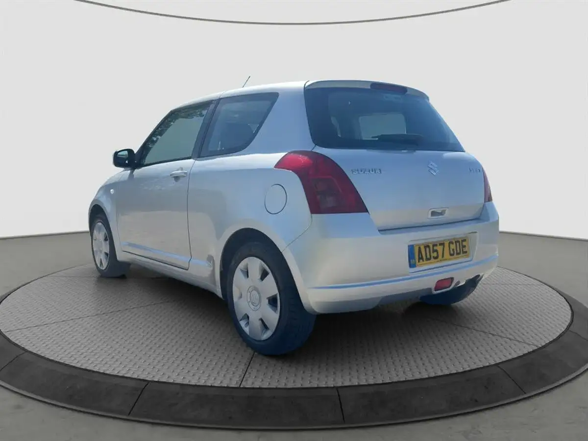 2007-suzuki-swift-13-gl-3d-big-6