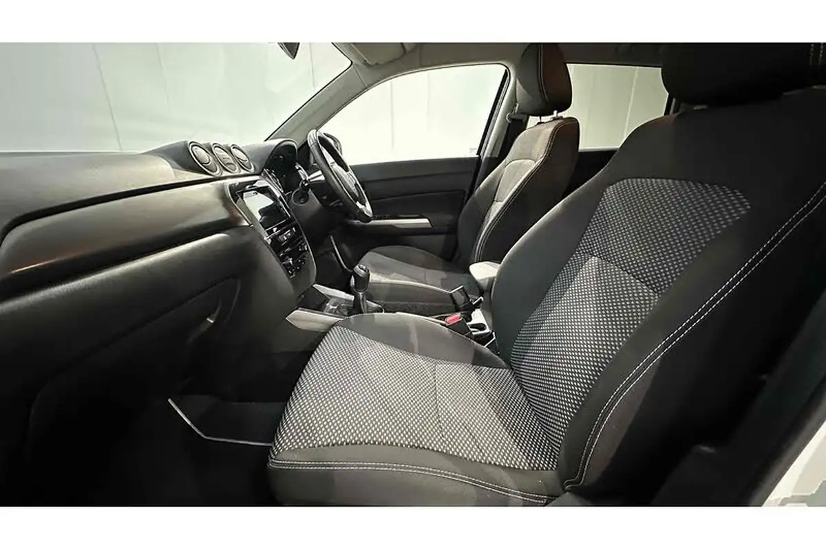 2018-suzuki-vitara-10-boosterjet-sz-t-big-17