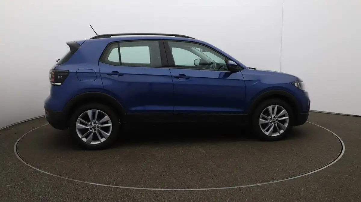 2021-volkswagen-t-cross-big-42