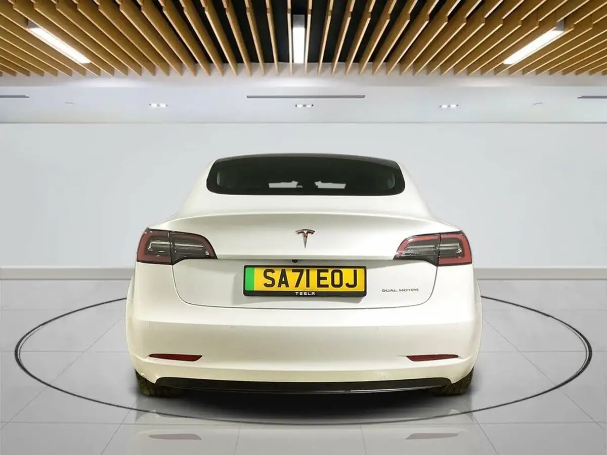 2021-tesla-model-3-e-long-range-awd-big-6