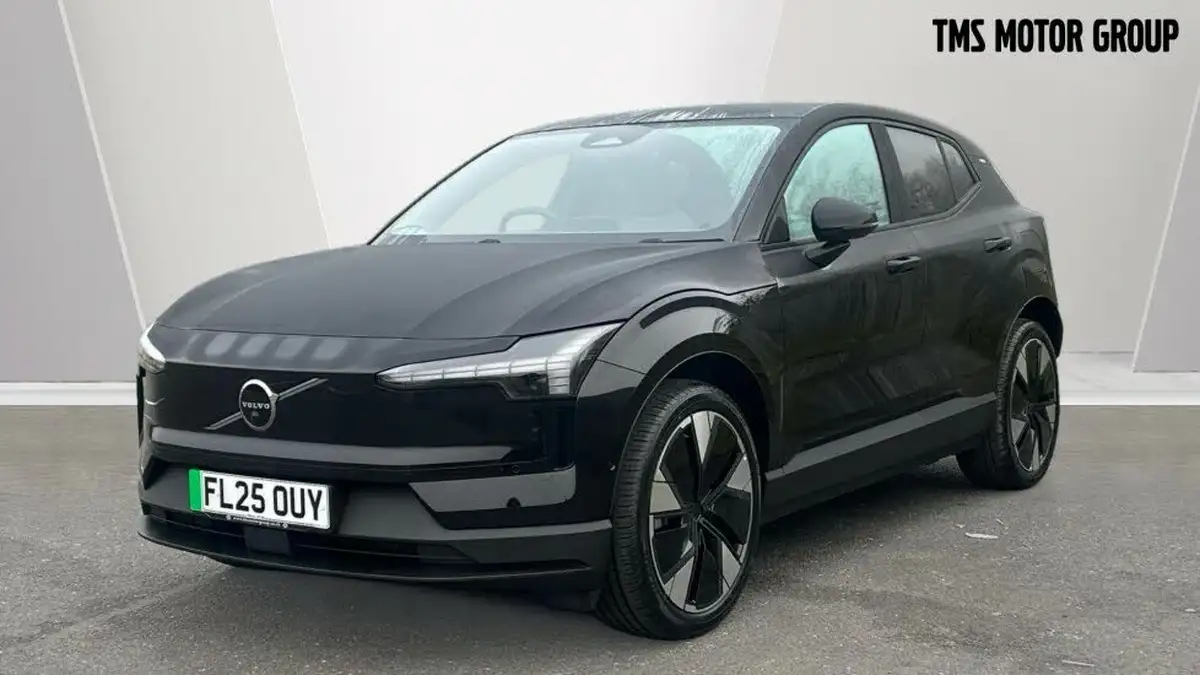 2025-volvo-ex30-e-single-motor-ultra-big-5