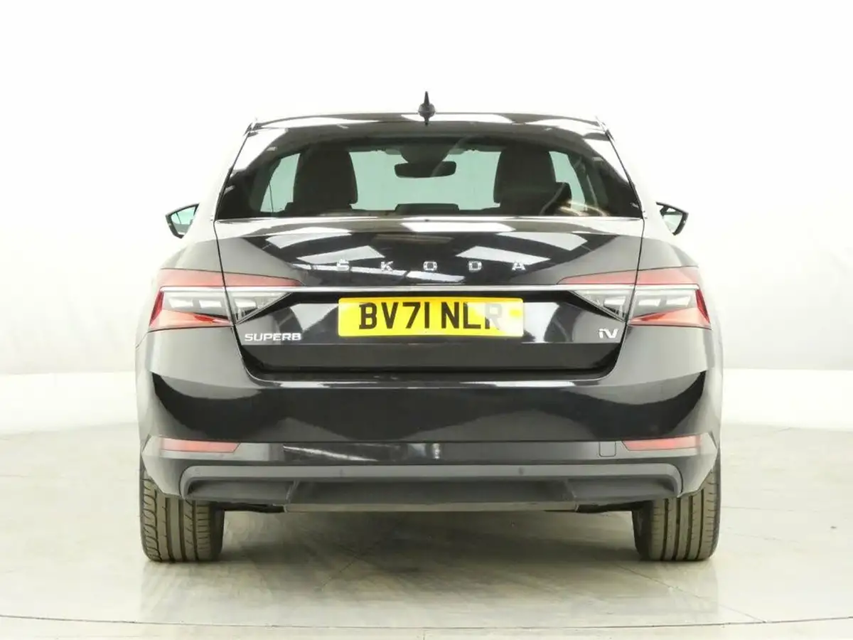 2021-skoda-superb-14-tsi-se-l-hatchback-big-6