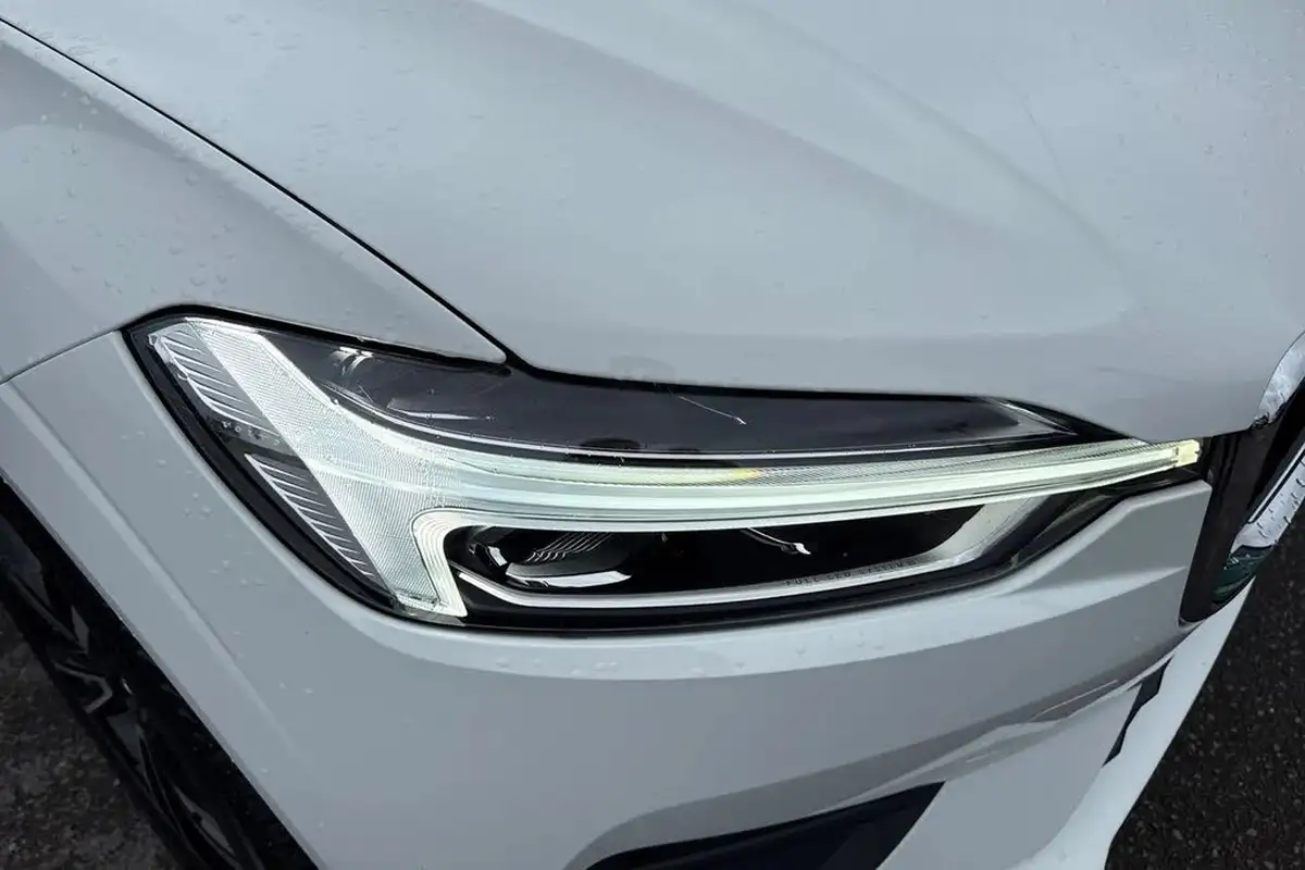 2019-volvo-xc60-20-t4-edition-big-30