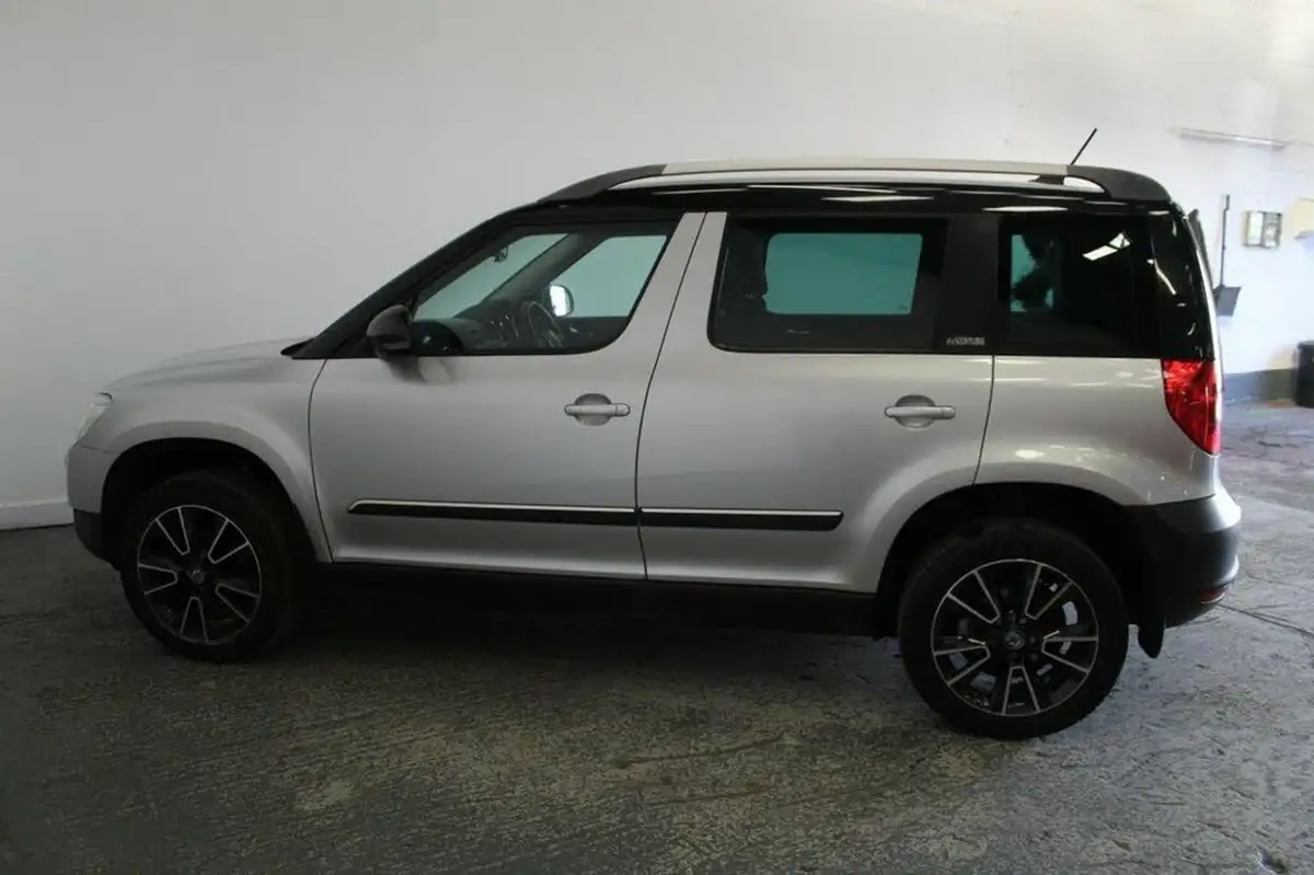2013-skoda-yeti-20td-adventure-110bhp-big-6