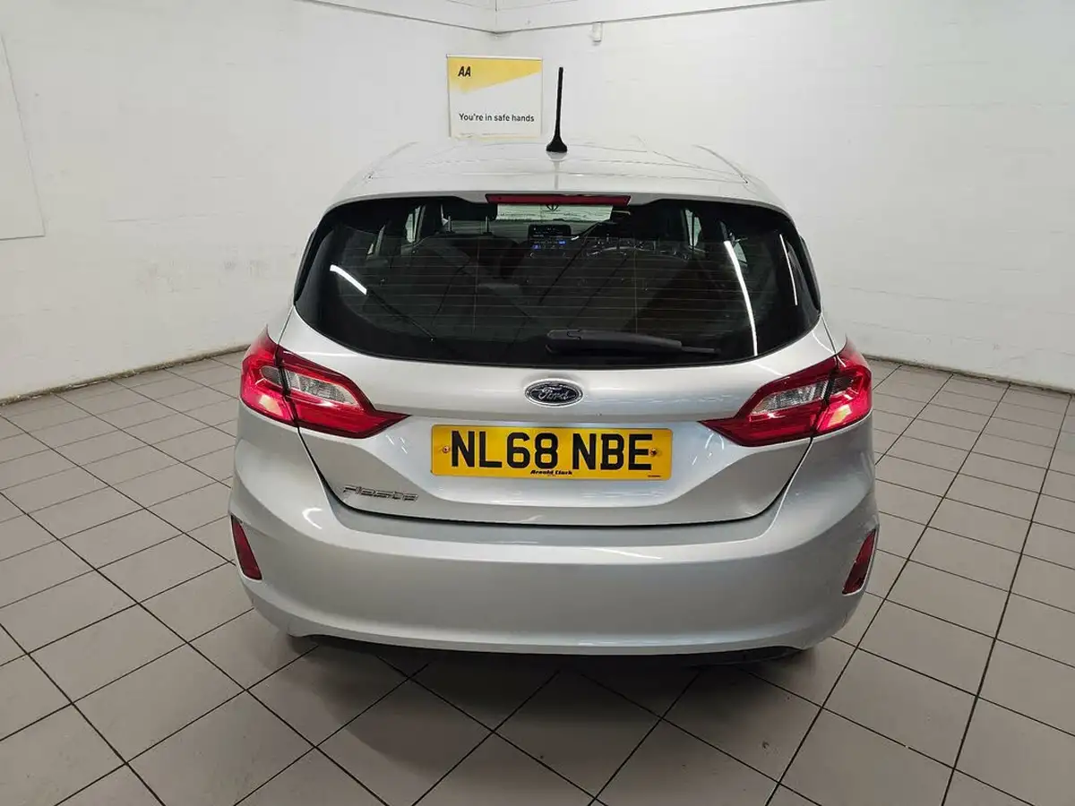 2018-ford-fiesta-11-ti-vct-zetec-5d-big-7