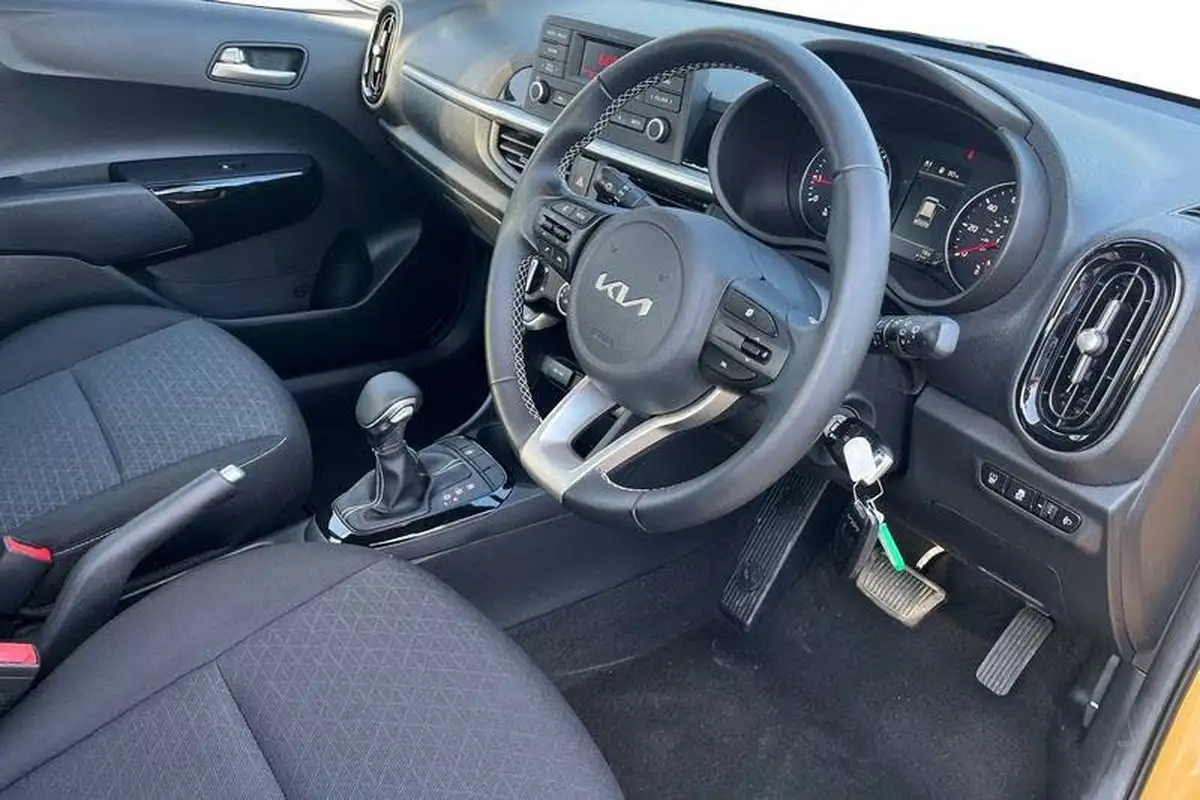 2023-kia-picanto-10-2-auto-seq-big-8