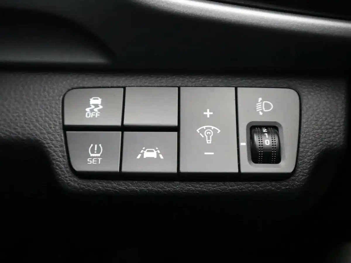 2018-kia-stonic-10-t-gdi-3-big-25