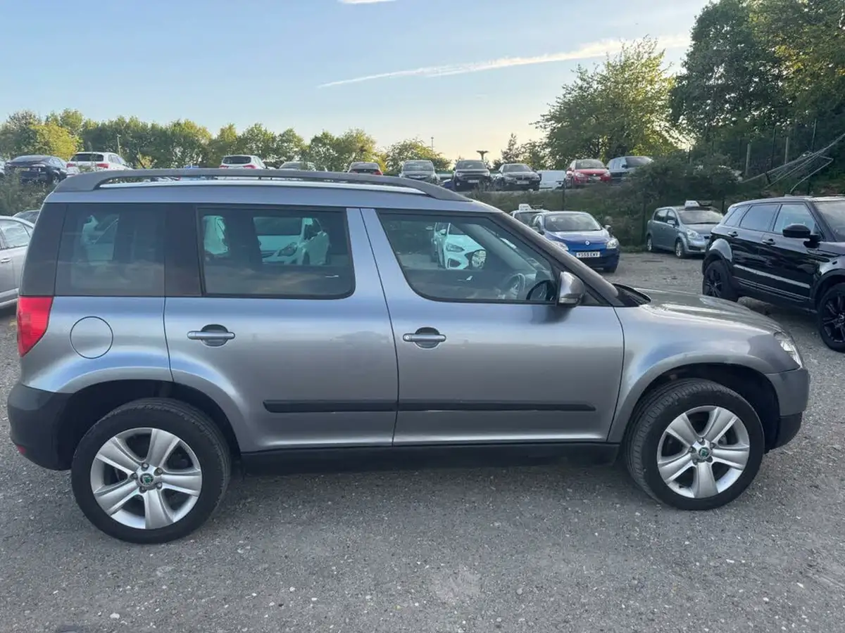 2011-skoda-yeti-20td-se-plus-140bhp-4x4-big-8