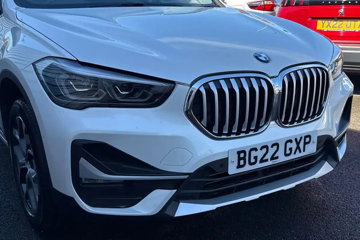 2022-bmw-x1-20-xdrive20i-xline-big-8