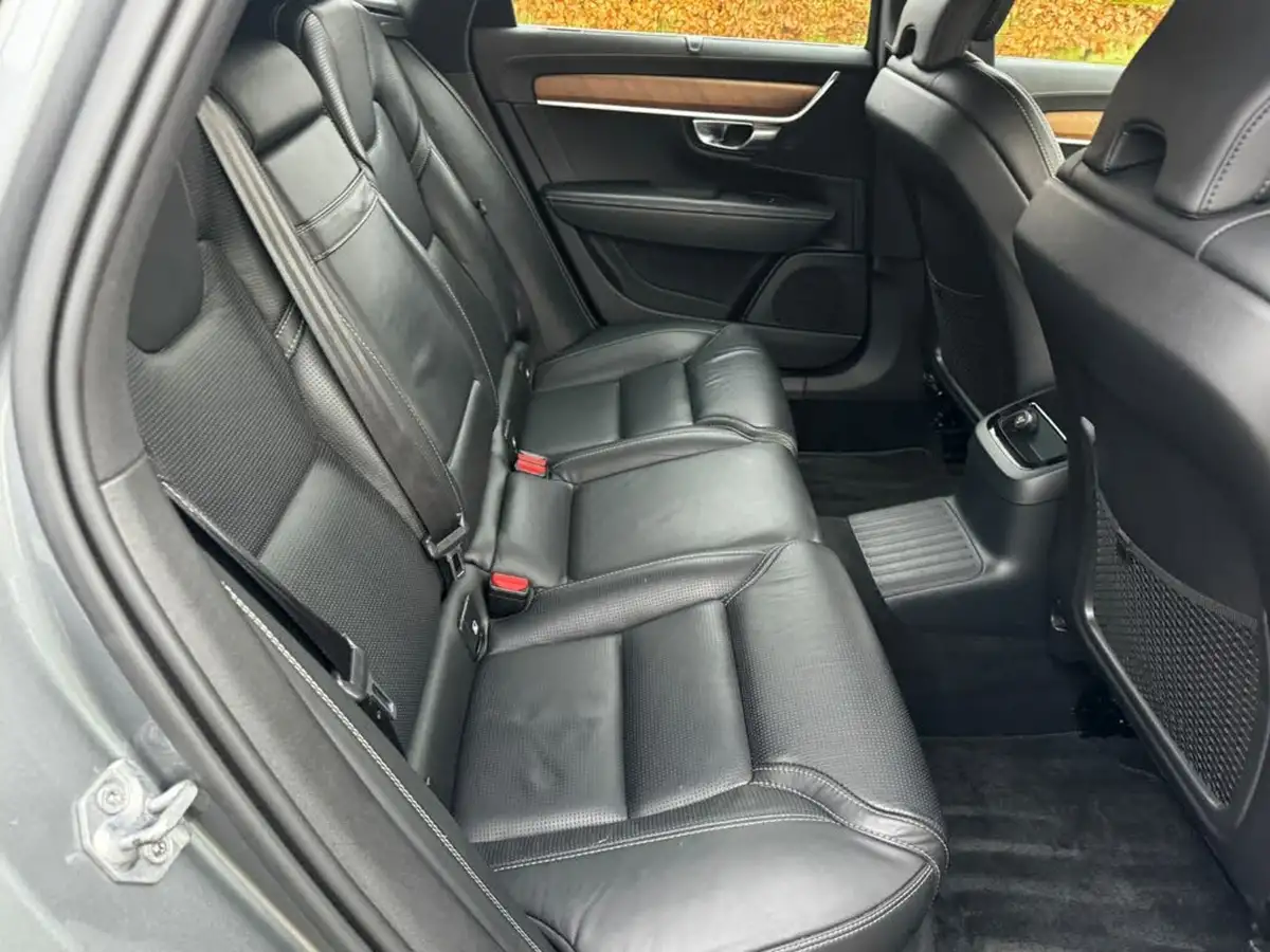 2019-volvo-v90-20-t8-inscription-plus-big-16