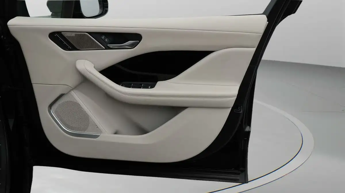 2019-jaguar-i-pace-ev400-hse-big-15