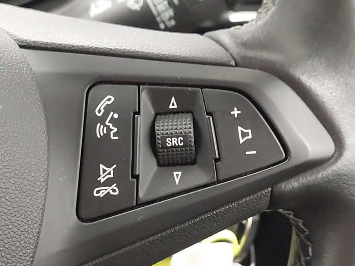 2019-vauxhall-corsa-14i-se-nav-90ps-ecotec-5d-big-18