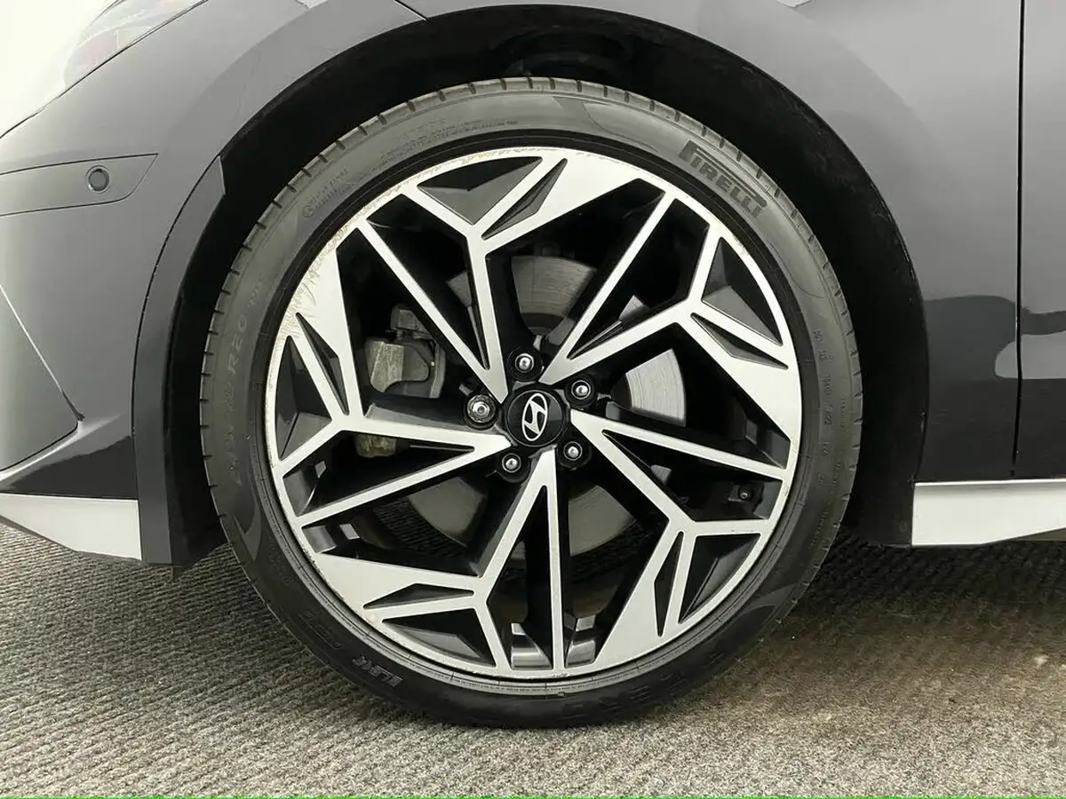 2023-hyundai-ioniq-6-e-ultimate-228ps-single-motor-rwd-big-6