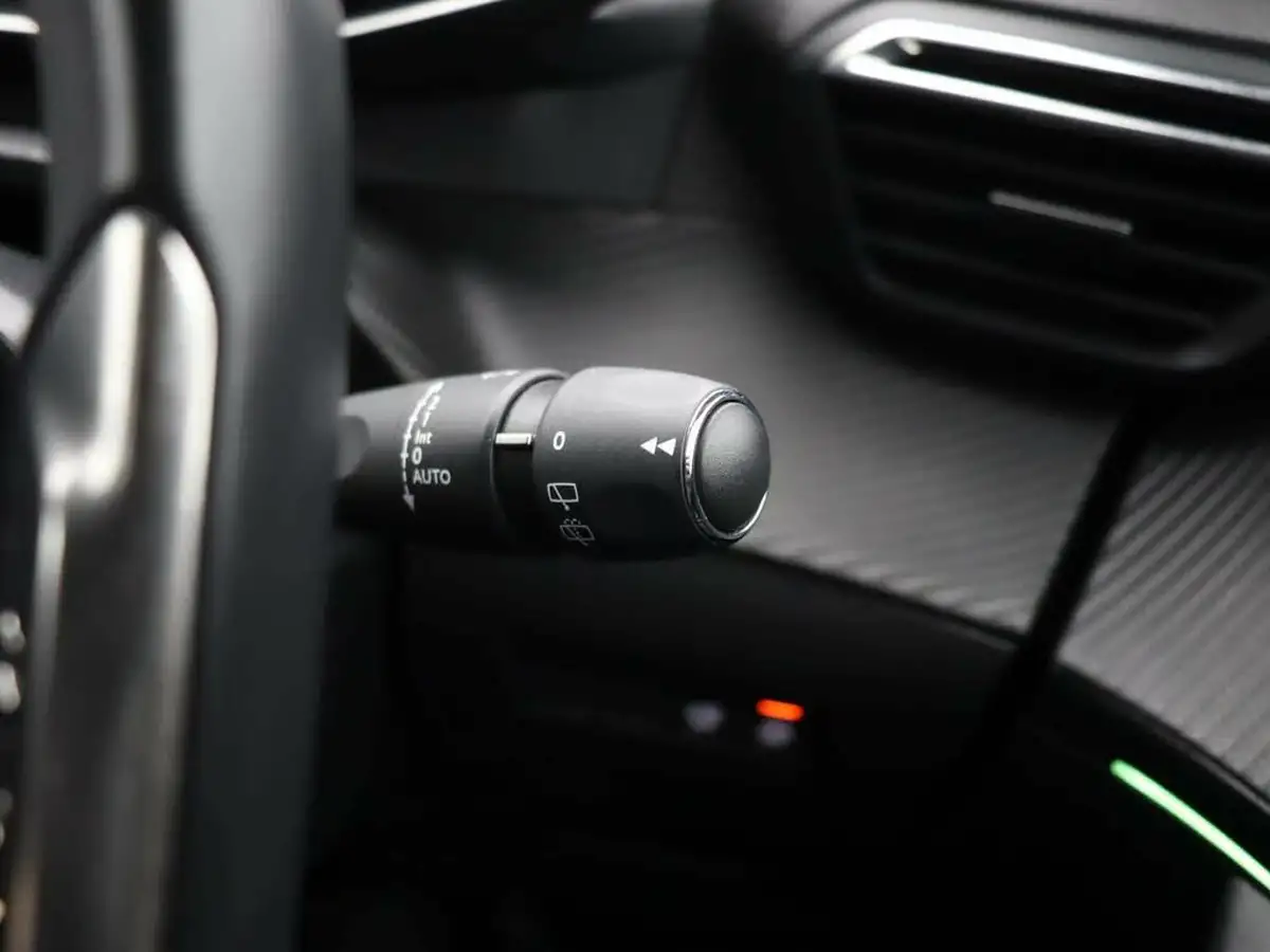 2020-peugeot-2008-suv-15-bluehdi-gt-line-big-34