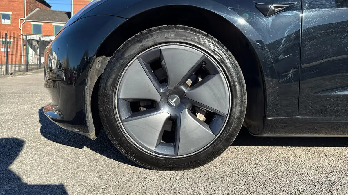 2021-tesla-model-3-e-standard-plus-big-16