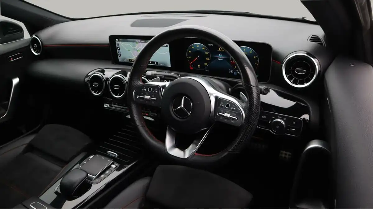 2020-mercedes-benz-a-class-13-a200-amg-line-executive-hatchback-5d-7g-dct-big-9