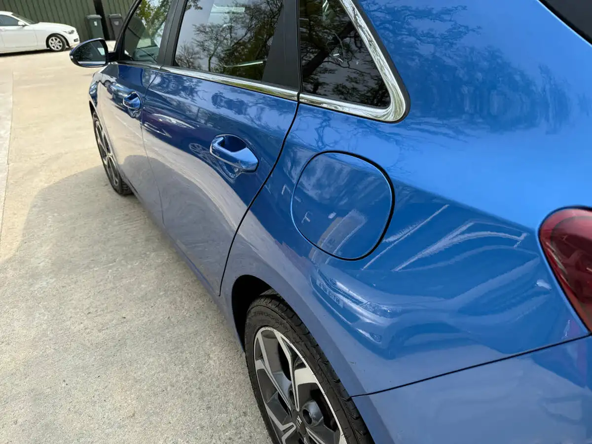 2018-kia-ceed-14-t-gdi-first-edition-hatchback-big-19