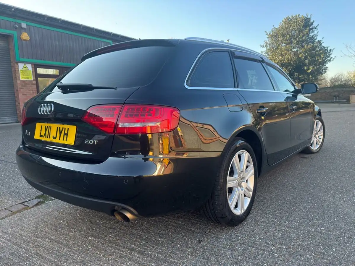 2011-audi-a4-avant-big-3