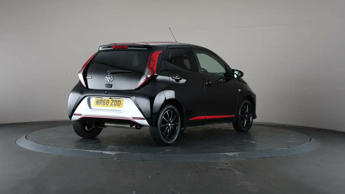 2018-toyota-aygo-10-vvt-i-x-press-71bhp-big-56