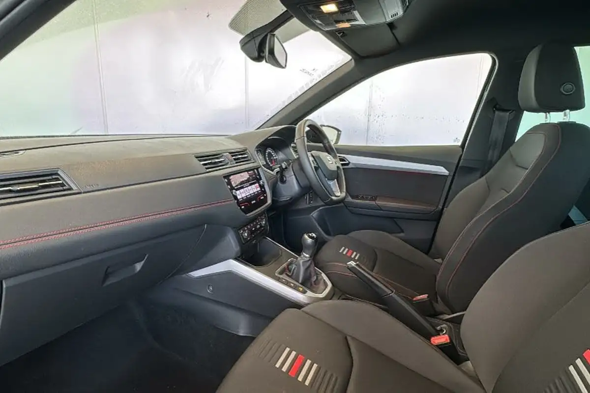 2019-seat-arona-10-tsi-fr-big-13