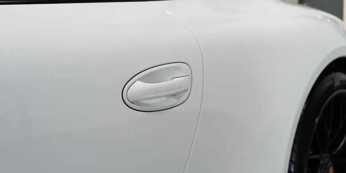 2015-porsche-911-38-carrera-gts-coupe-pdk-big-48