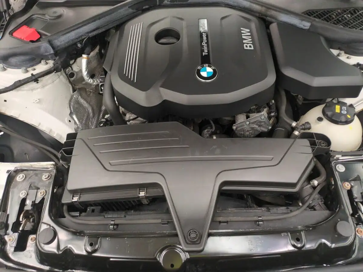 2019-bmw-1-series-15-118i-se-business-ss-5d-auto-big-32