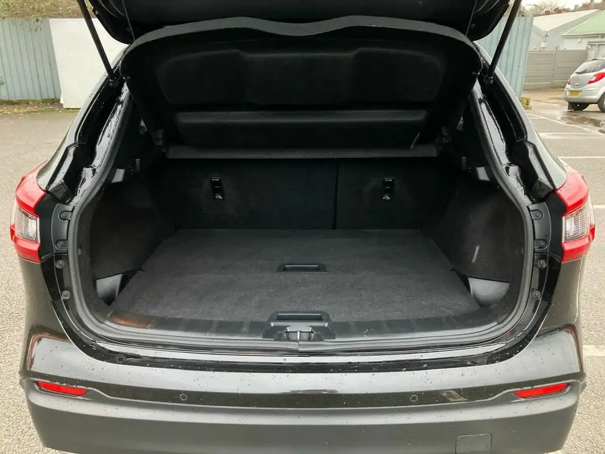 2018-nissan-qashqai-13-dig-t-tekna-140ps-big-19