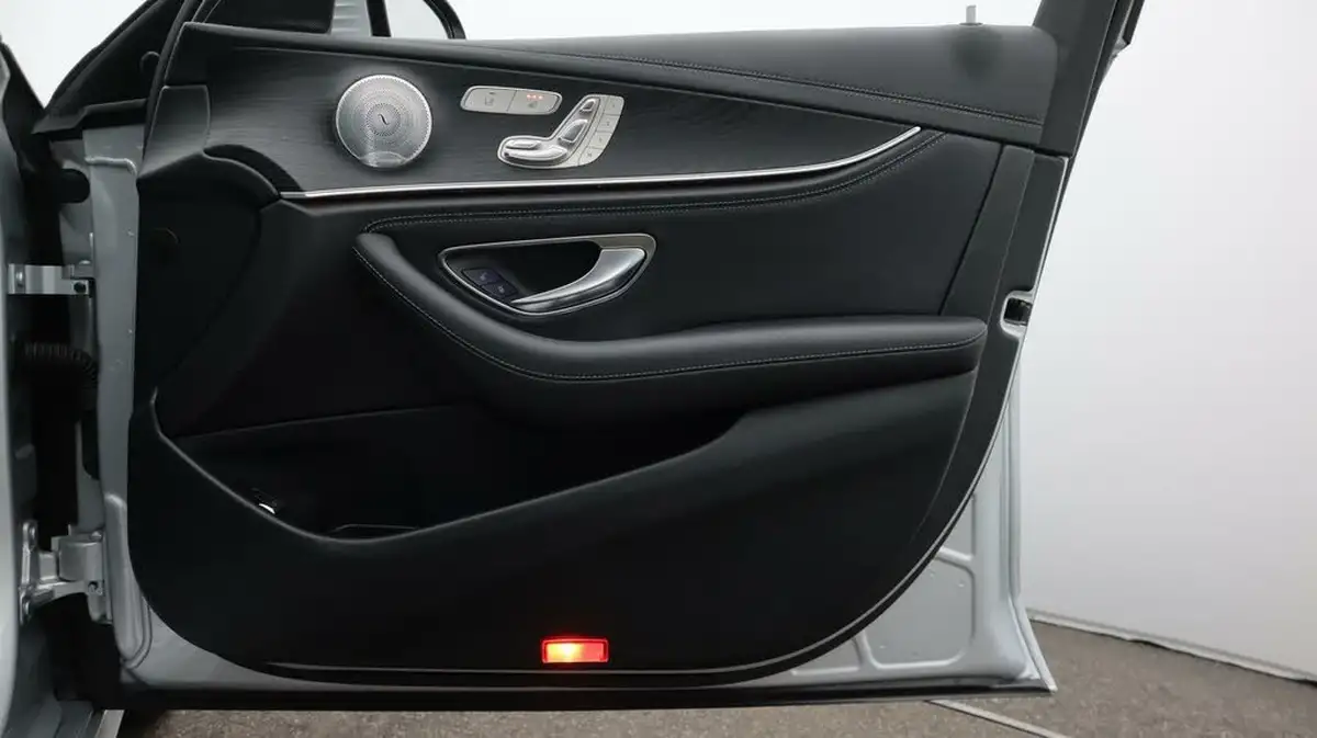 2019-mercedes-benz-e-class-20-e300e-amg-line-e300e-eq-power-premium-plus-big-15