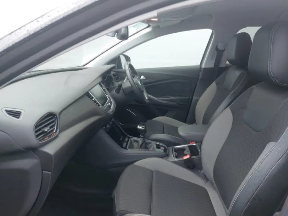 2019-vauxhall-grandland-x-12-business-edition-nav-big-4