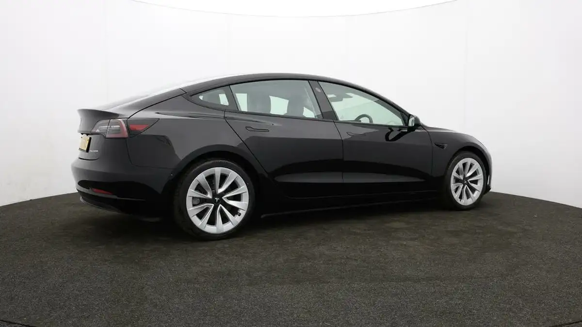 2021-tesla-model-3-e-long-range-4x4-big-27