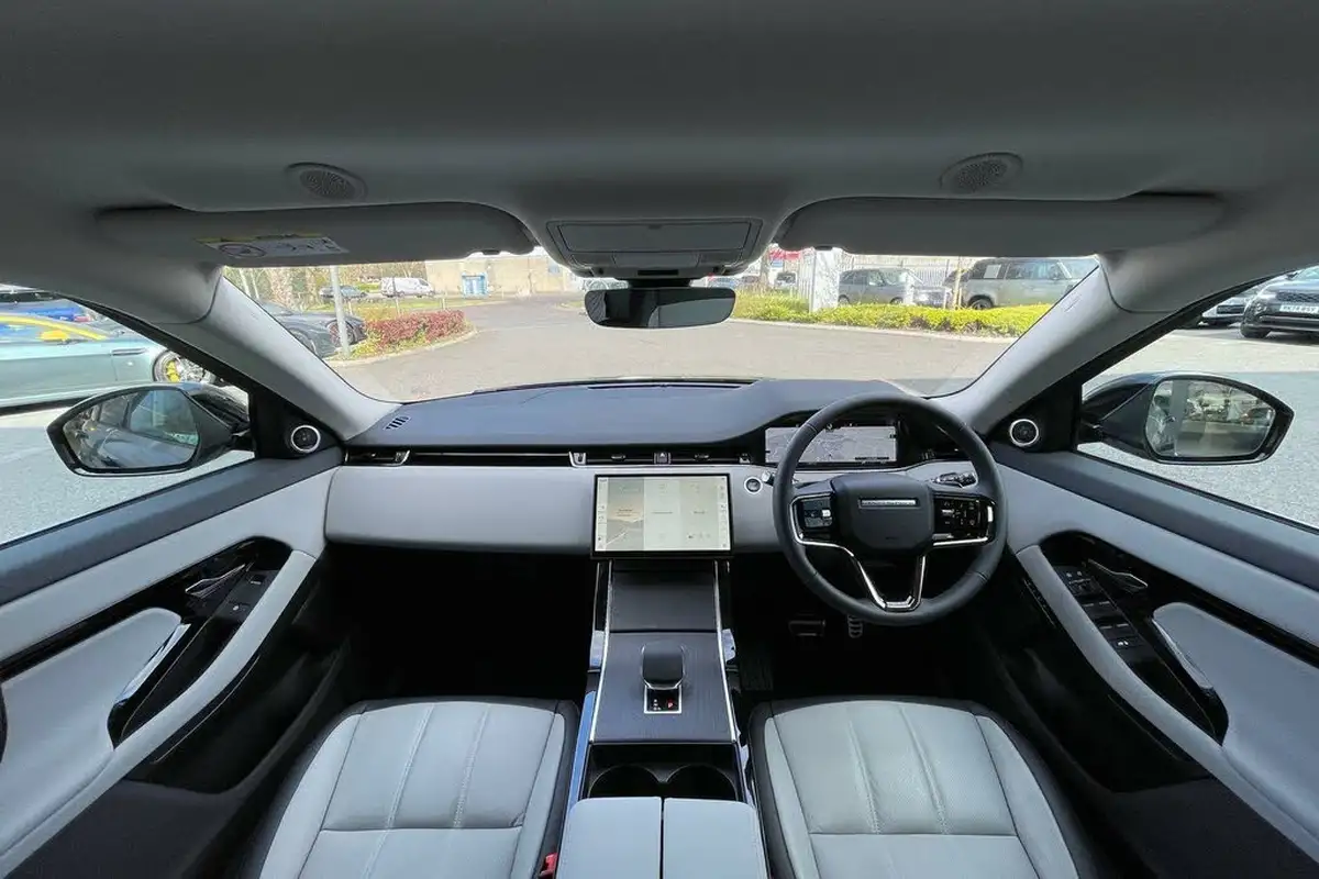 2024-land-rover-range-rover-evoque-20-d200-dynamic-se-big-2