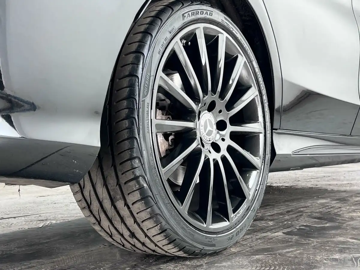 2018-mercedes-benz-c-class-21d-c250d-amg-line-premium-plusss-saloon-4d-big-7