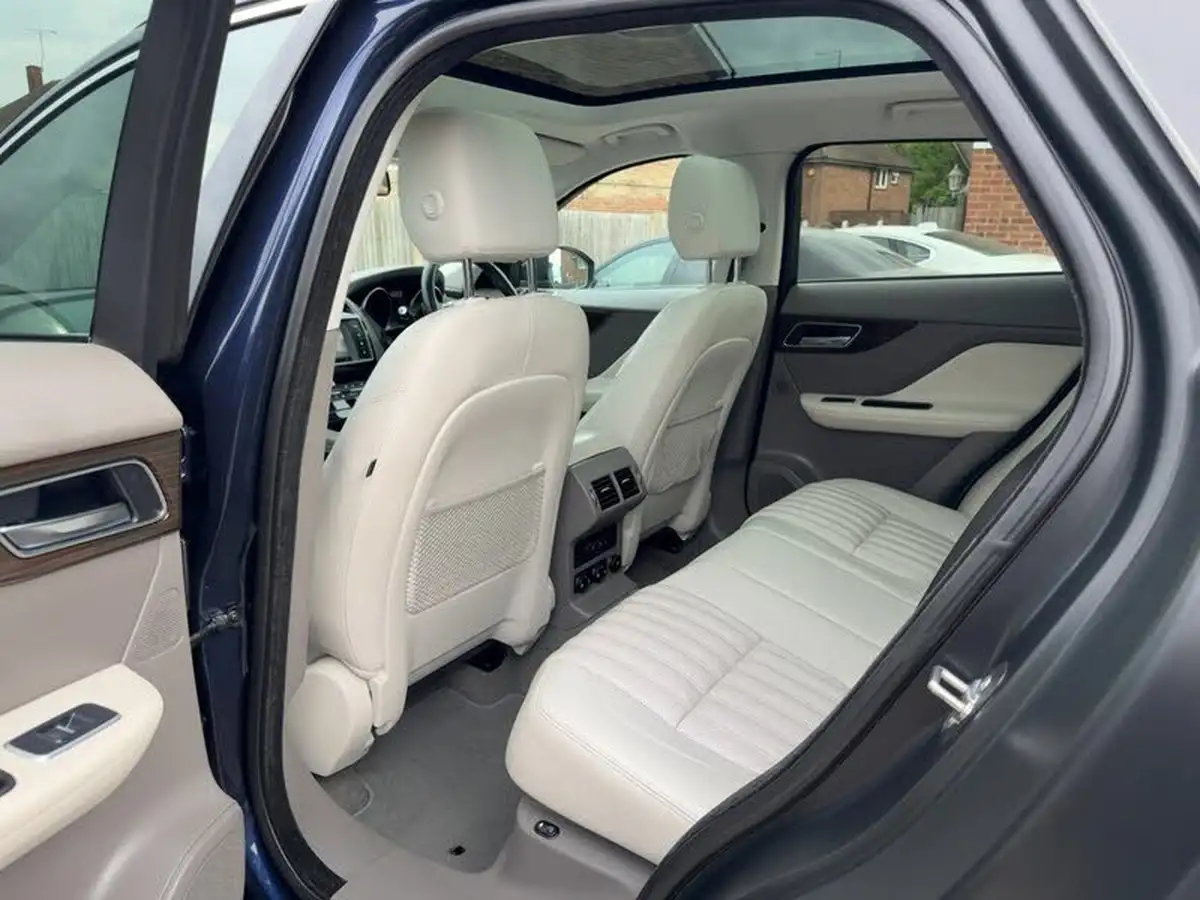 2018-jaguar-f-pace-20i-portfolio-300ps-awd-1999cc-big-34