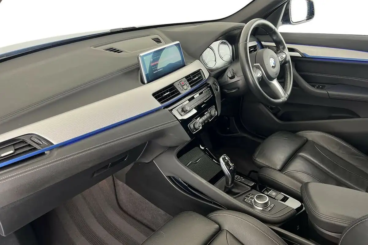 2020-bmw-x1-15-sdrive18i-m-sport-dct-big-1