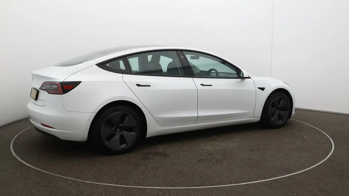 2021-tesla-model-3-e-long-range-awd-big-43