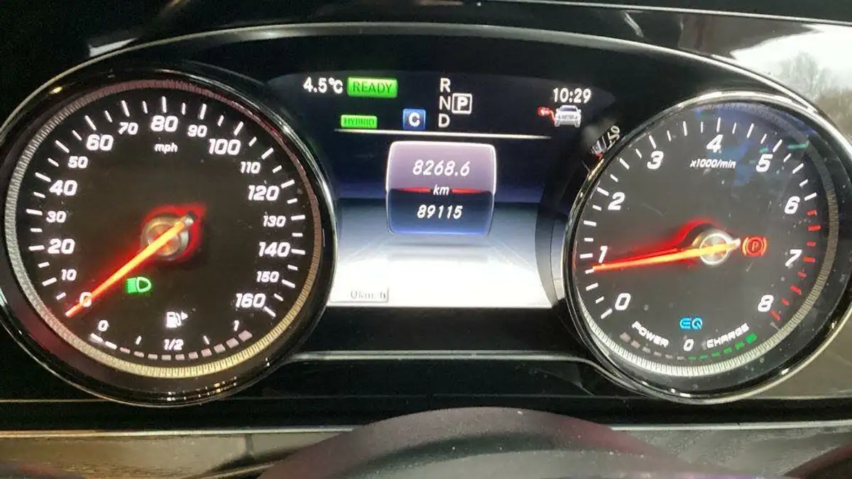 2018-mercedes-benz-e-class-20-e350e-amg-line-211ps-ss-big-8