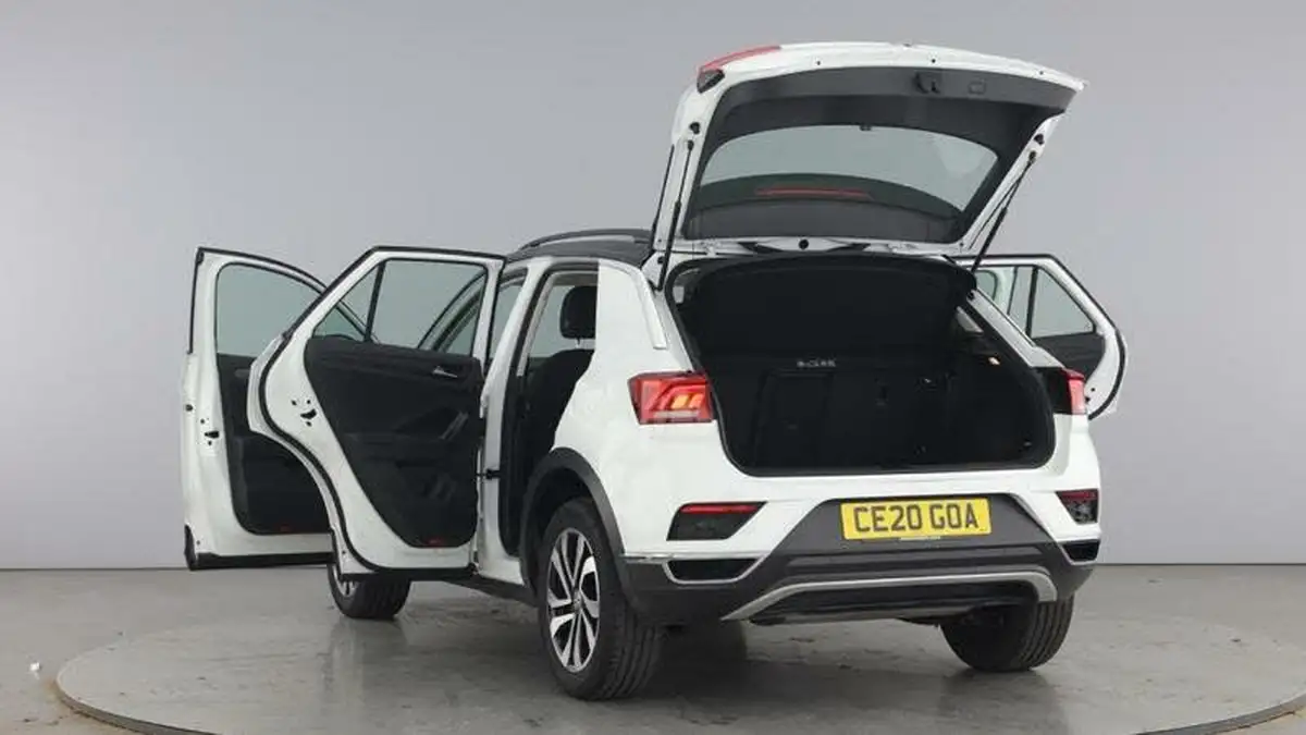 2020-volkswagen-t-roc-10-tsi-se-115ps-big-10