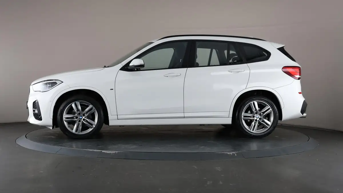 2020-bmw-x1-15-sdrive18i-m-sport-dct-big-32