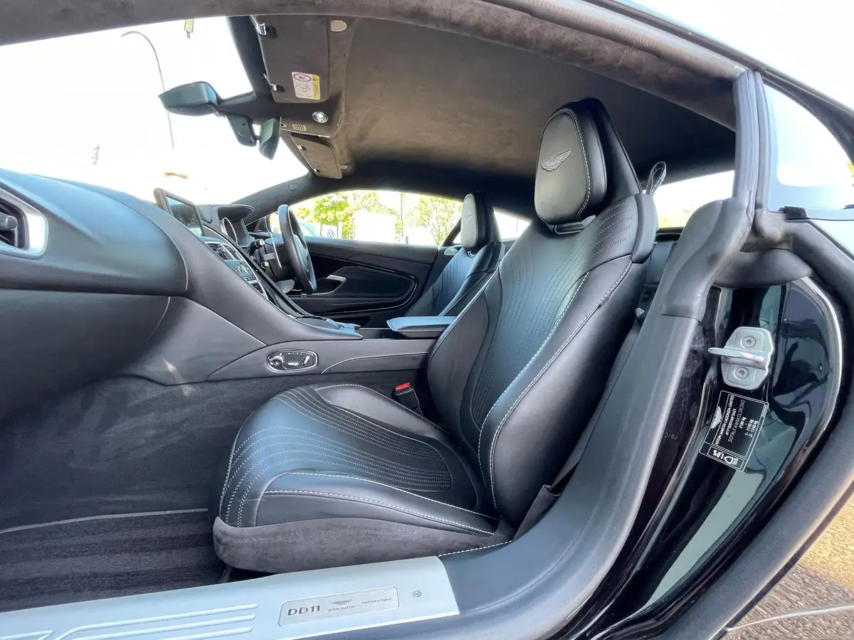 2020-aston-martin-db11-40-v8-503bhp-big-23