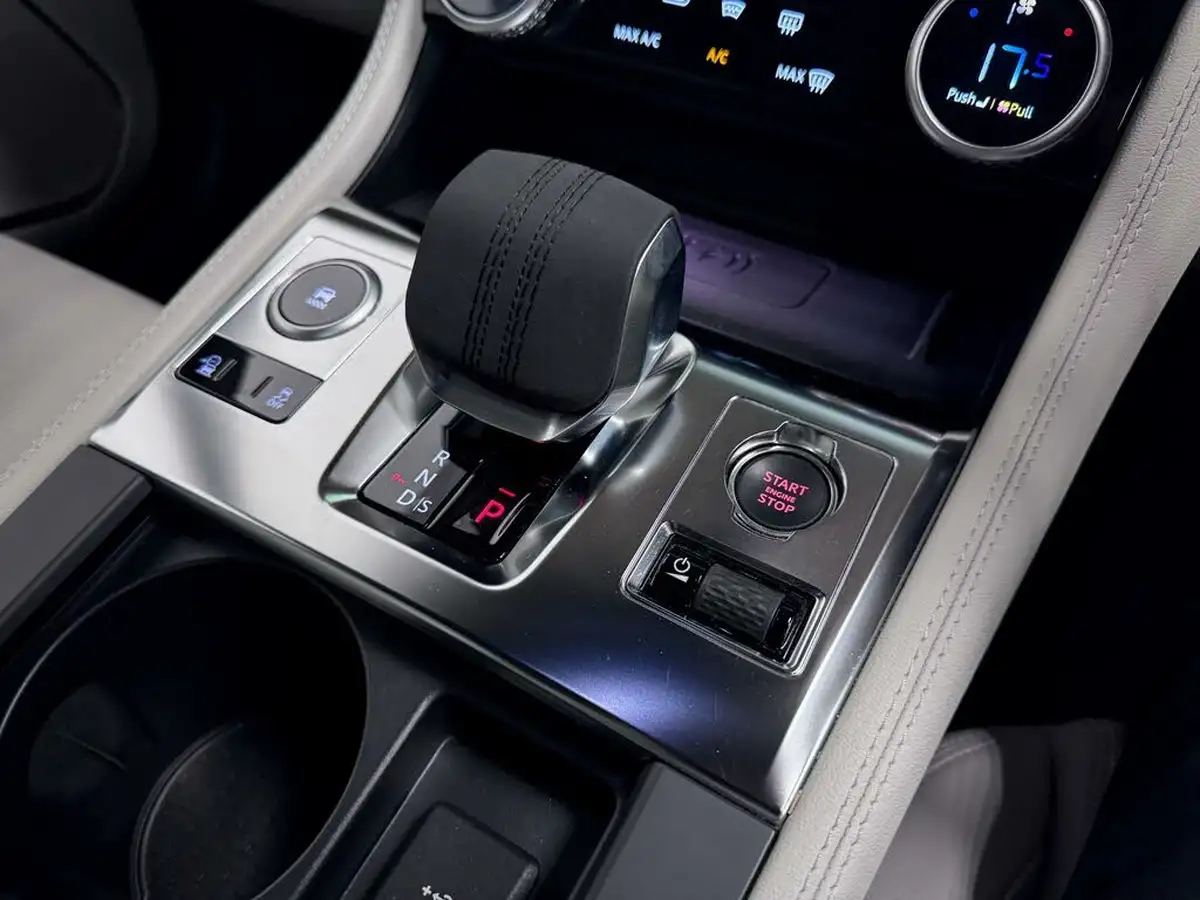 2023-jaguar-f-pace-20-d200-r-dynamic-se-black-big-27