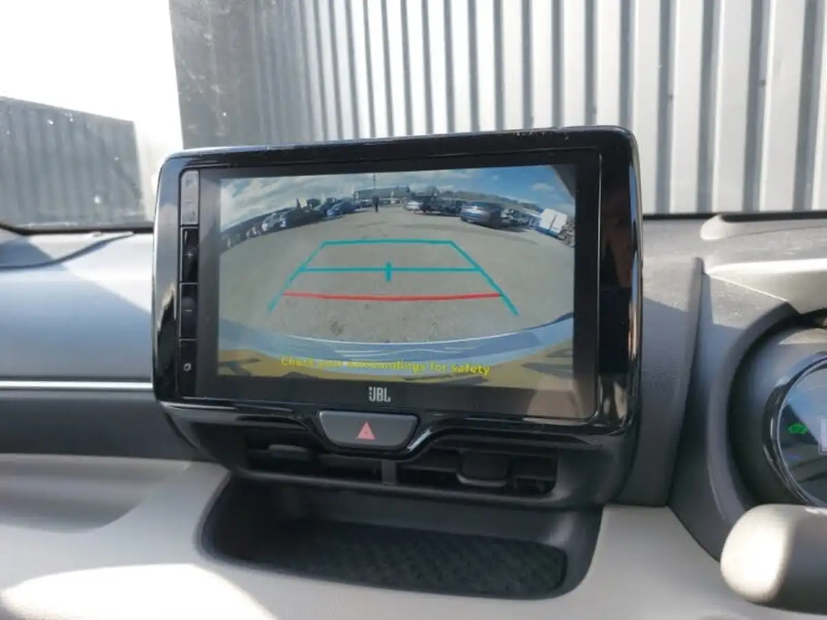 2022-toyota-yaris-15-vvt-i-excel-big-10