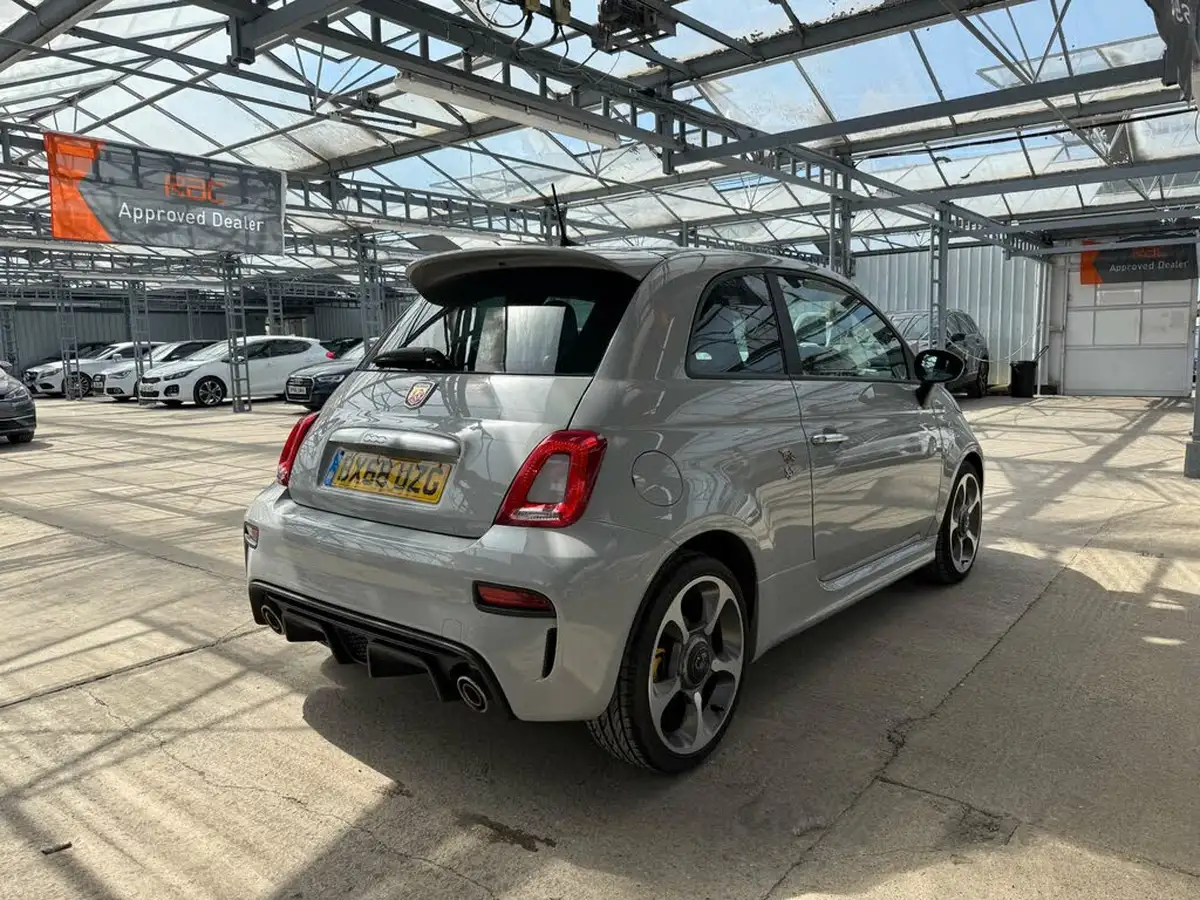 2018-abarth-595-14-tjet-big-5